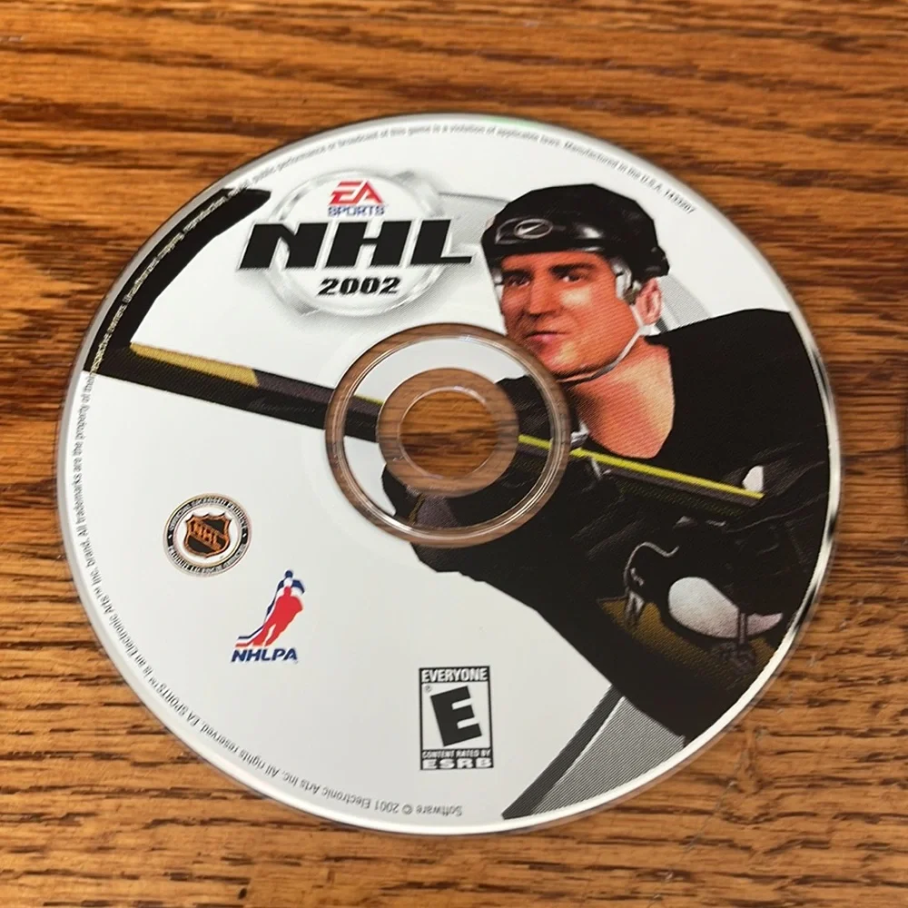 Electronic Art Sports FIFA 2002, NHL 2002